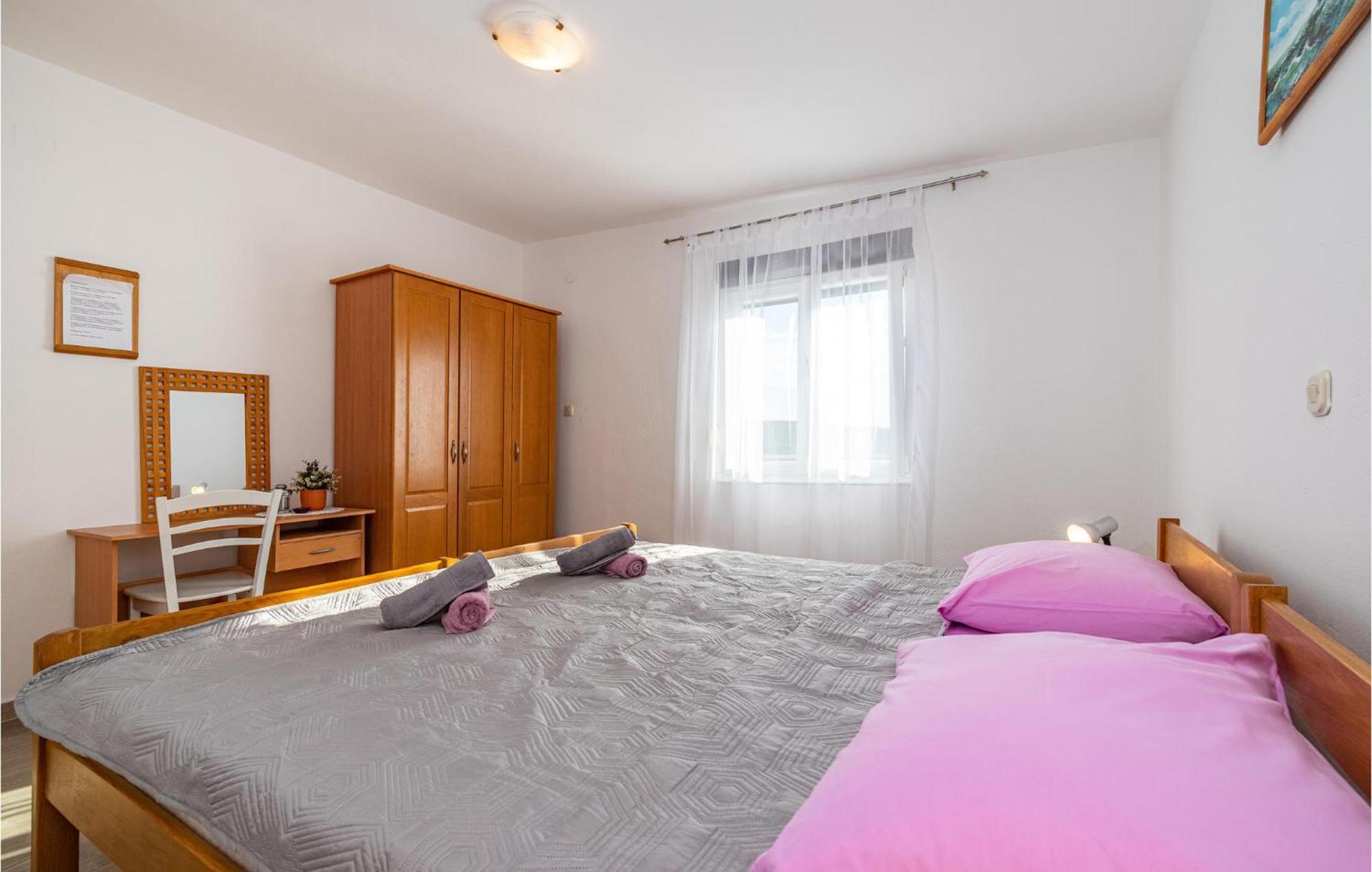 Beautiful Home In Rovanjska With Wifi Экстерьер фото