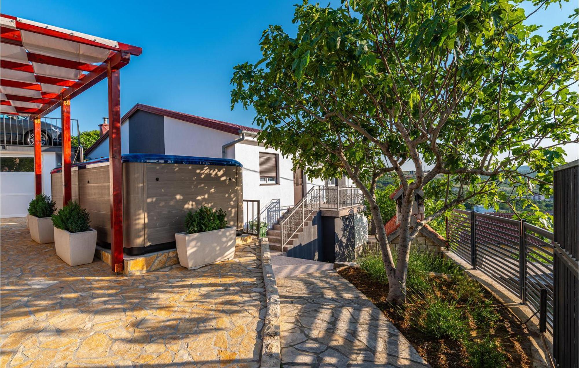 Beautiful Home In Rovanjska With Wifi Экстерьер фото